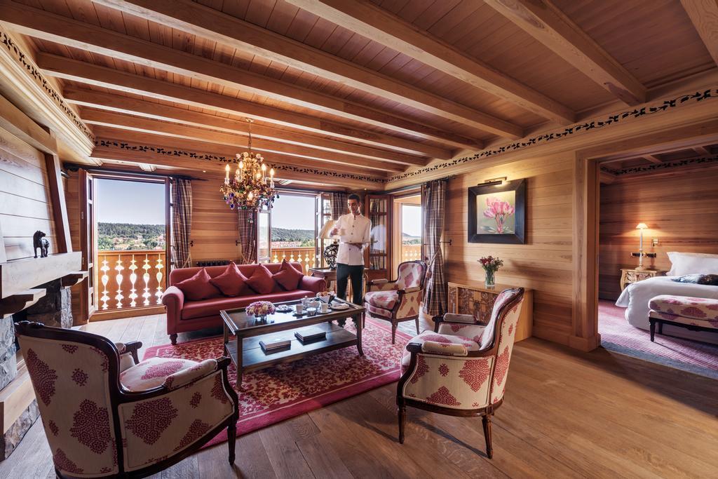 Michlifen Resort & Golf Ifrane  Exterior photo A suite at the Mandarin Oriental, Geneva